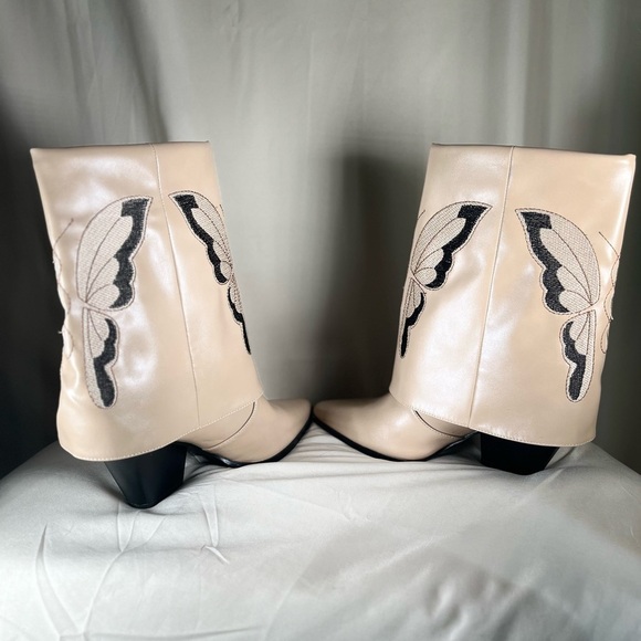 NWOT Western Cream Butterfly Embroidered Women's Boots - Picture 7 of 11